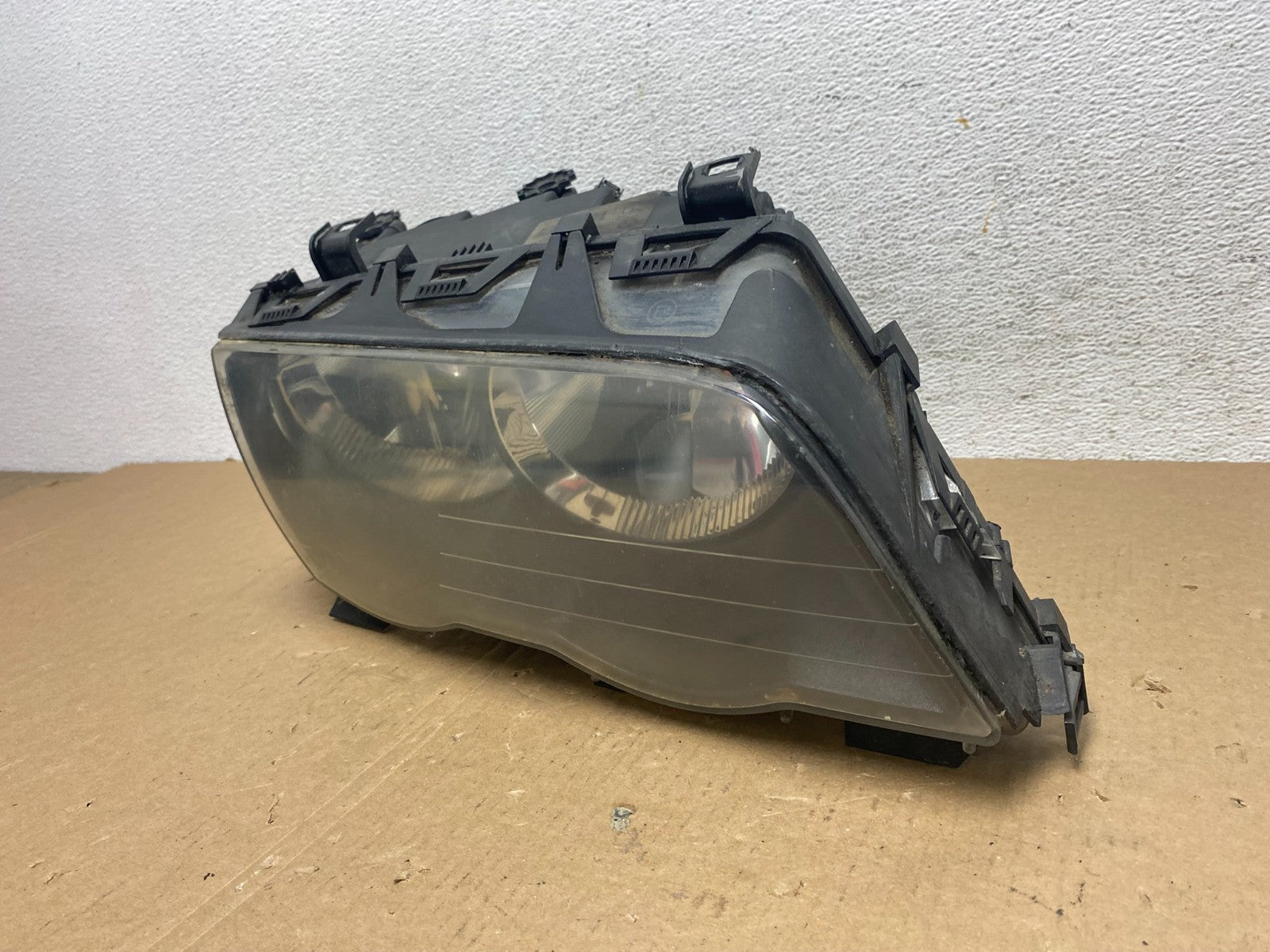 2000 to 2003 BMW 325Ci 330Ci E46 Coupe Right Side Halogen Headlight AD7939 DW1