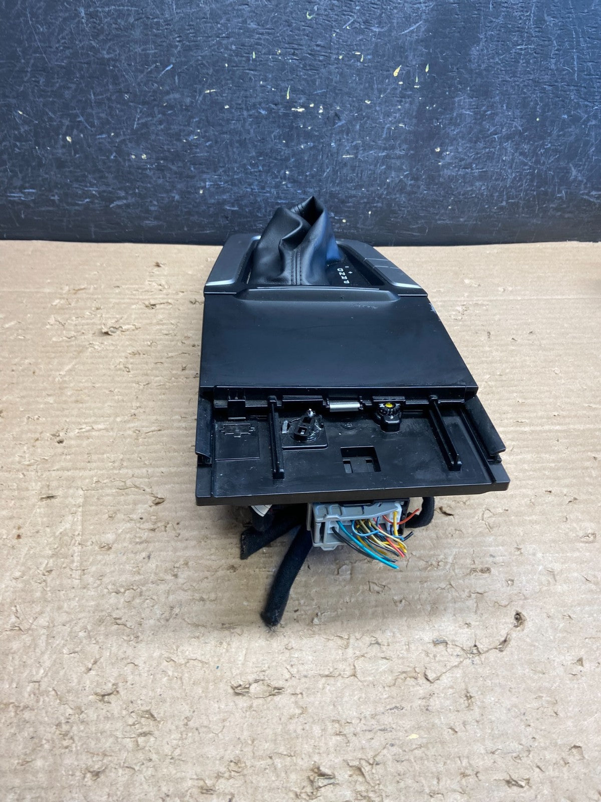 2017 - 2018 Hyundai Elantra Shifter Bezel Center Console Storage ag8675 DG3