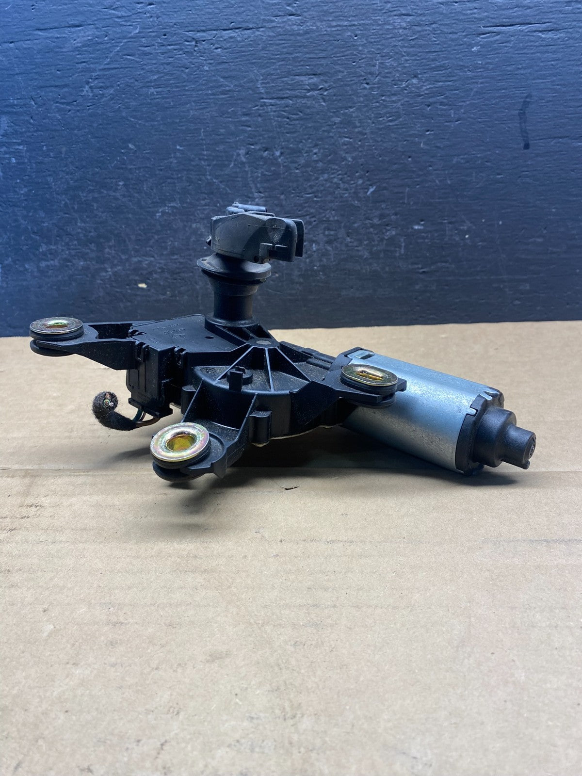 2007 to 2015 Audi Q7 Rear Windshield Washer Wiper Motor ad3531 DG1