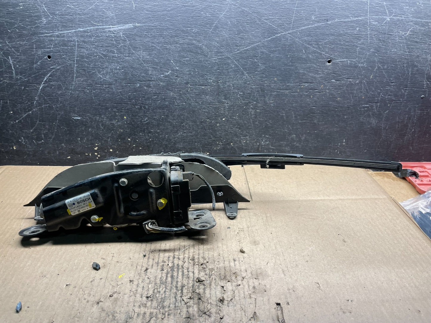 2003 to 2008 Ford Expedition Navigator Rear Windshield Wiper Motor V9200 DG5