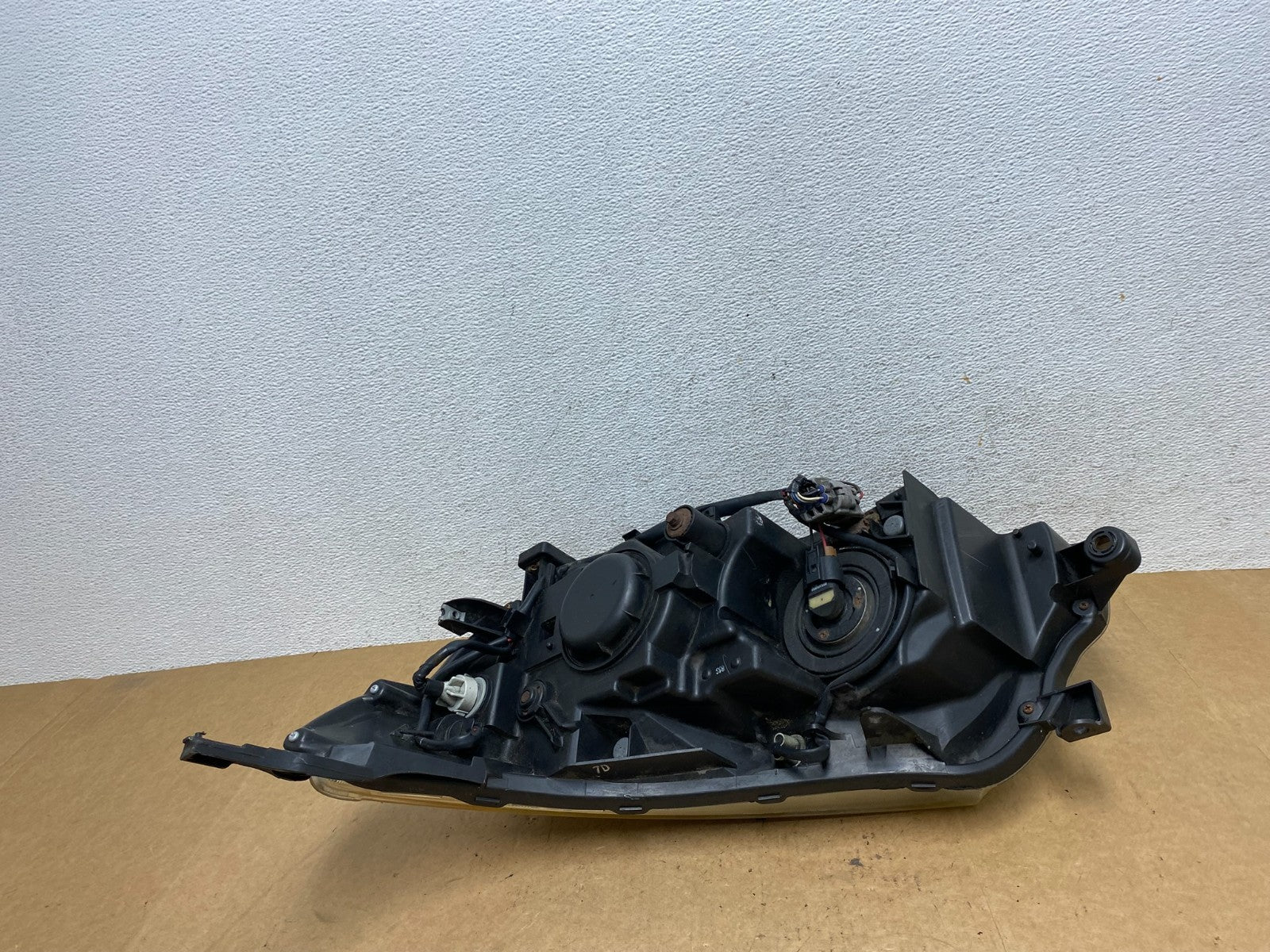 2009 - 2013 Subaru Forester Right Passenger Side Halogen Headlight AE3241 DW5