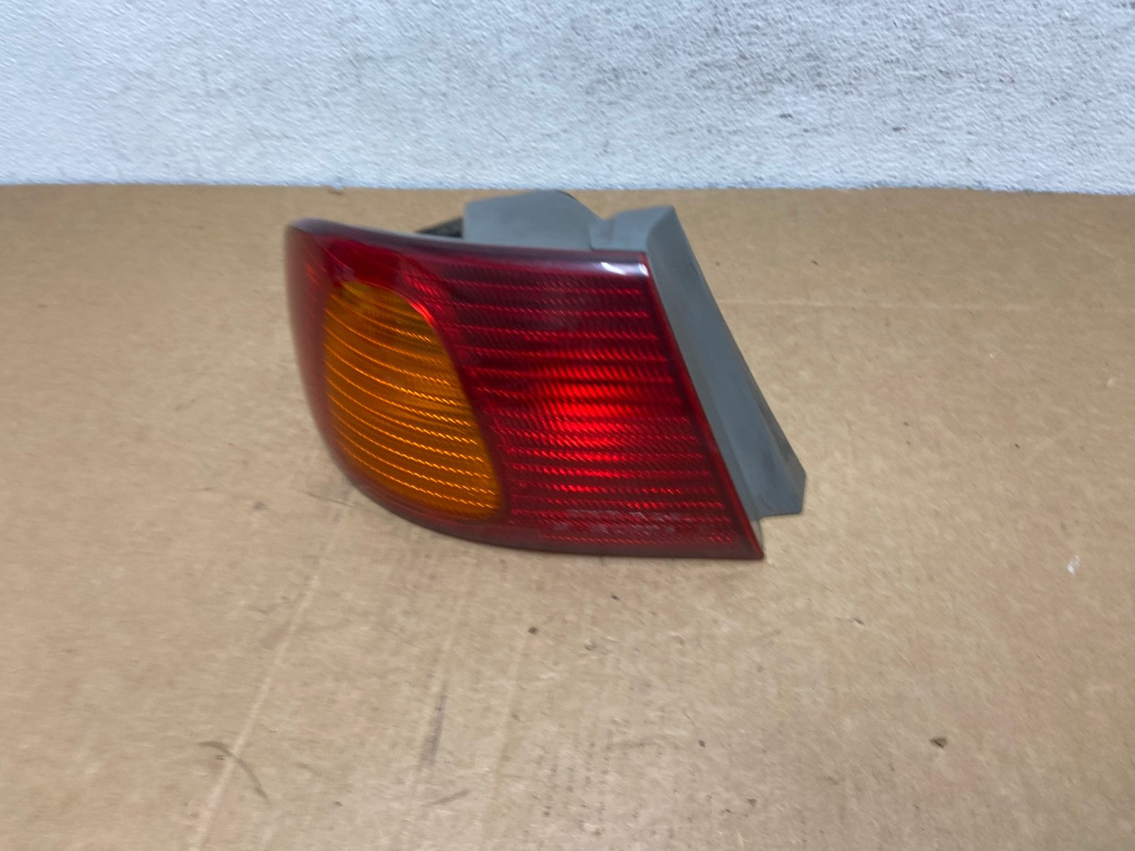 1998 1999 2000 Toyota Corolla Left Driver Lh Side Tail light AD5481 LK1