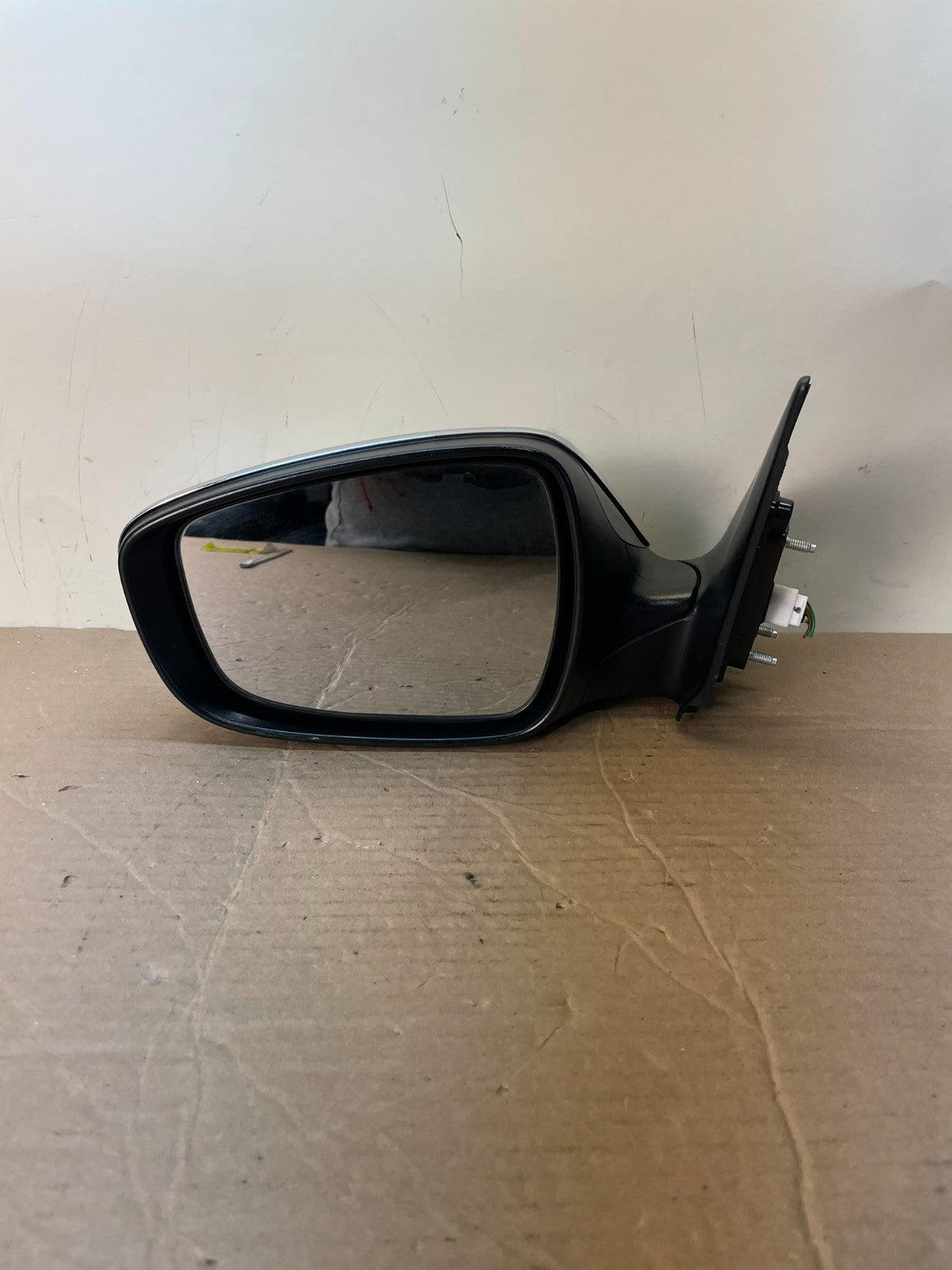 2011-2015 Hyundai Elantra Left Driver View Door Mirror AG9780 DW6