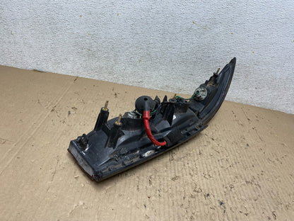 1993 to 1994 Infiniti J30 Driver Right Passenger RH Side Tail Light OEM L6550 DW6