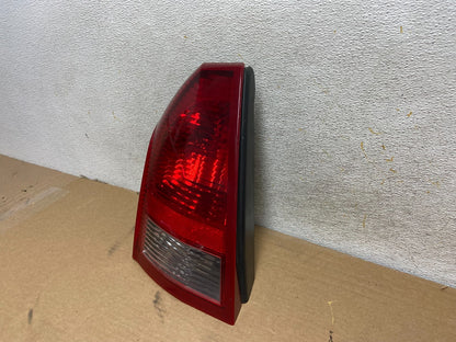2005 - 2007 Chrysler 300 Left Driver Lh Side Tail Light AH4463 DW2