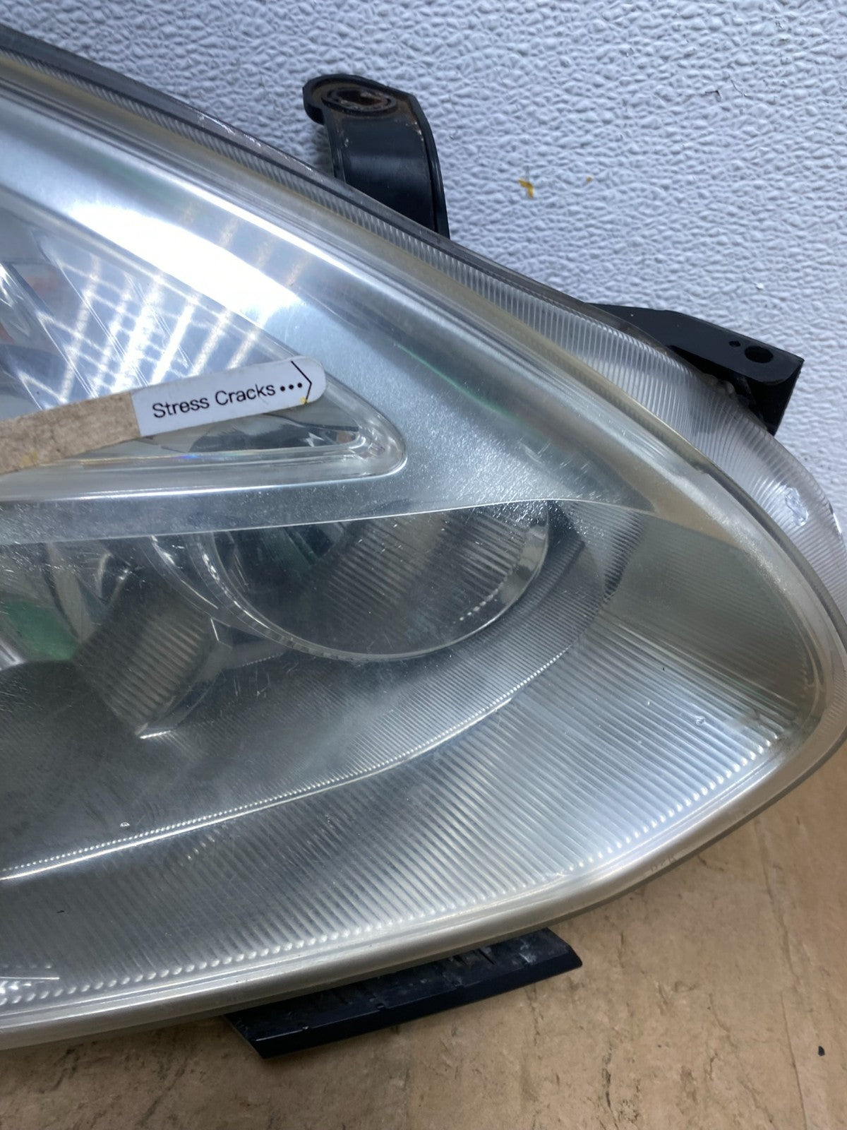 2009-2013 Nissan Rogue Right Passenger Xenon HID Headlight AD0632 DW4