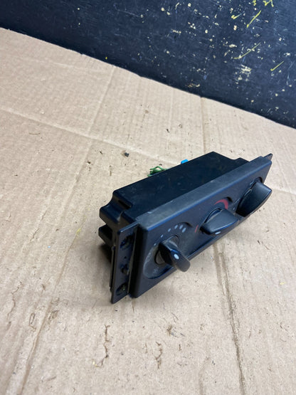 International Navistar 4300 Climate Control Heater Fan Panel AA7900 DG1