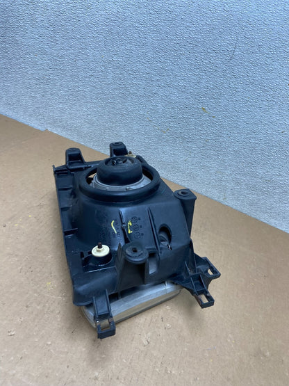 1996 to 2002 Toyota 4Runner Halogen Right Headlight Oem Z6797 DW7