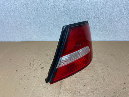 2000 to 2001 Nissan Altima Tail Light Right Passenger Rh Side AC7220 LK2