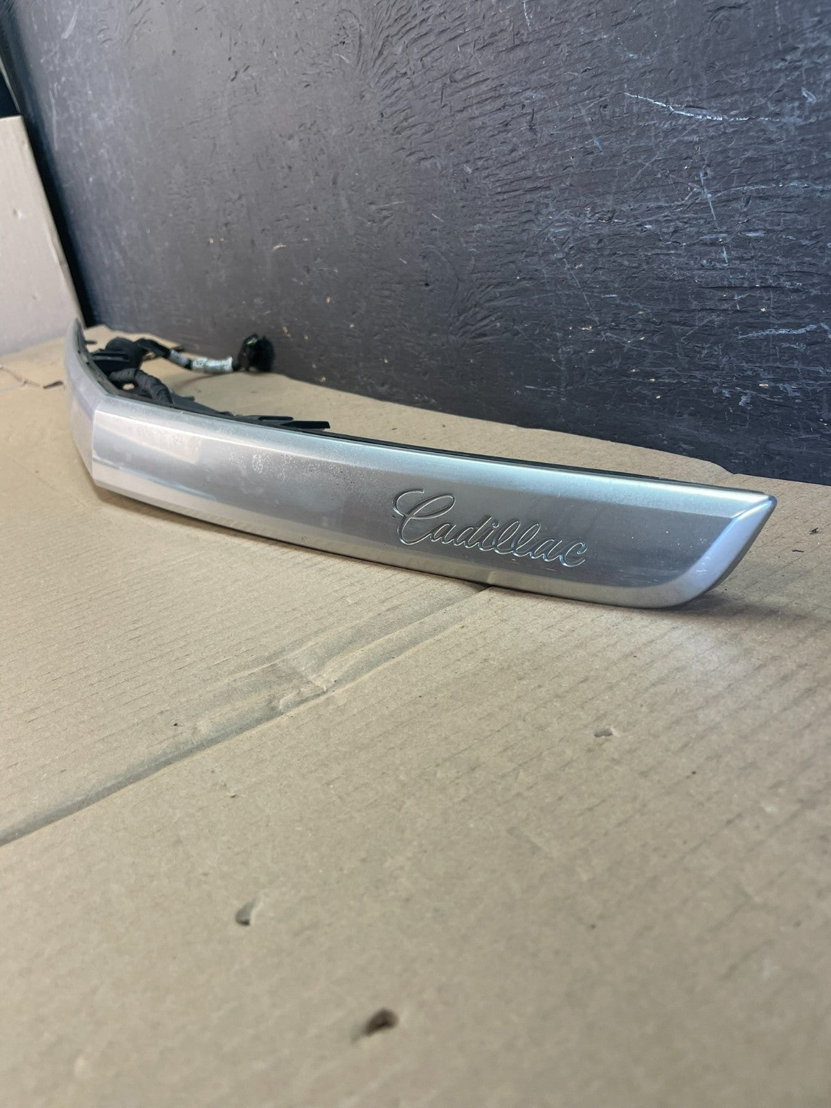 2013-2017 Cadillac XTS Trunk Finish Garnish Panel Molding With Camera AE35531