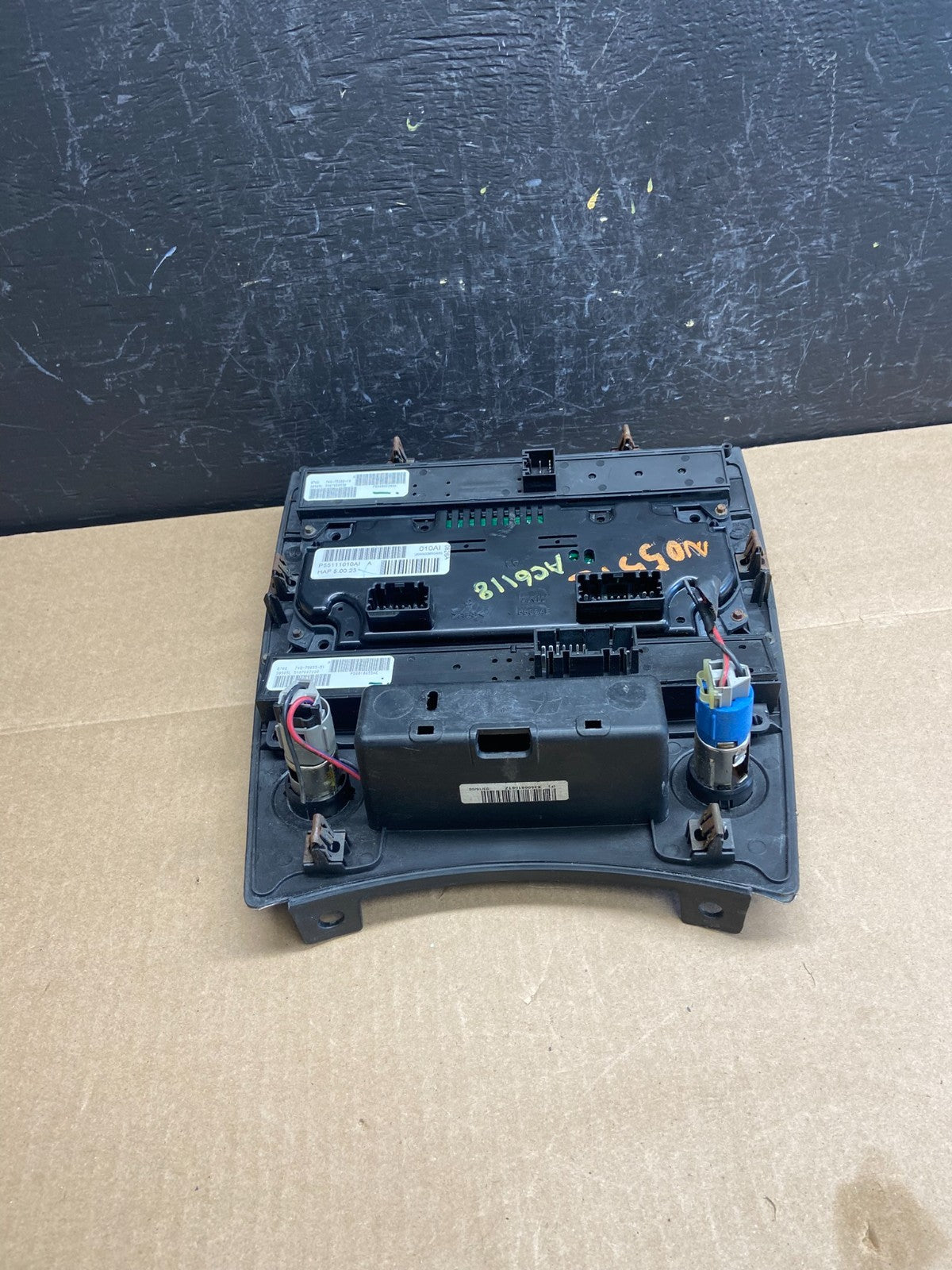 2005 2006 2007 Jeep Commander Grand Cherokee A/C Climate Control Bezel AC6118 DG4