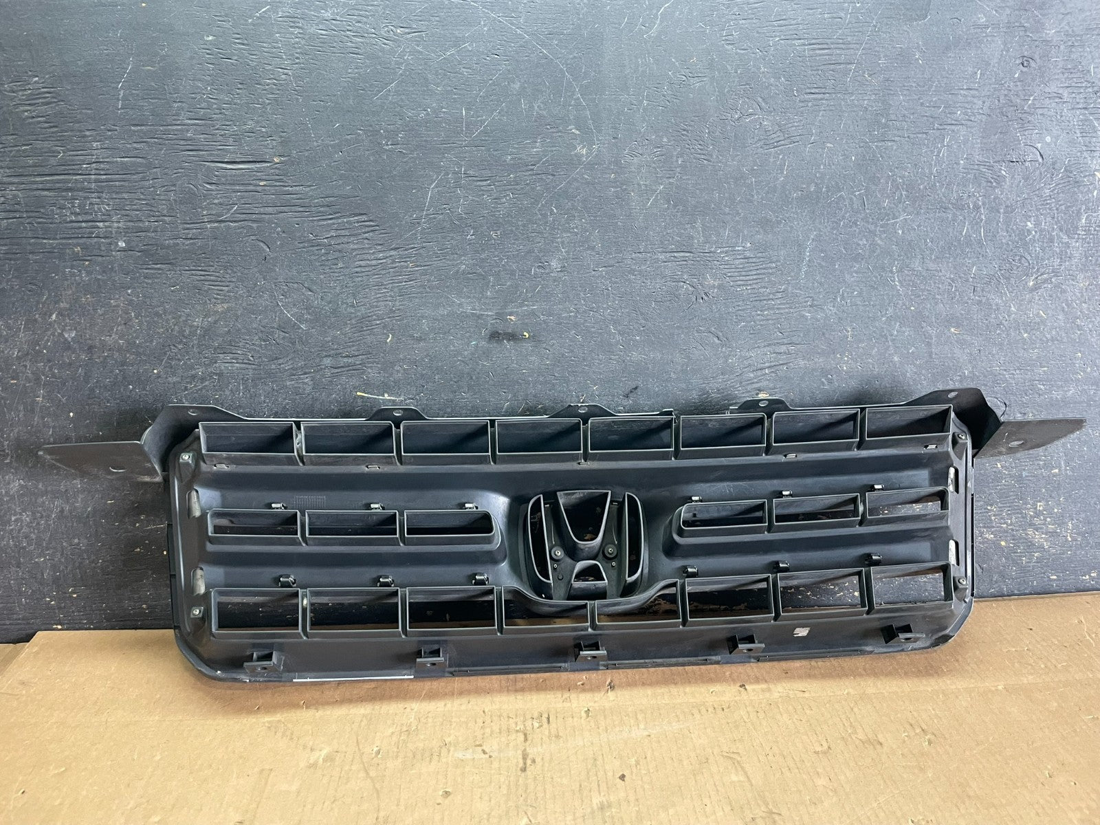 2006 to 2008 Honda Pilot Front Upper Grill Grille Oem AA2277  DG5