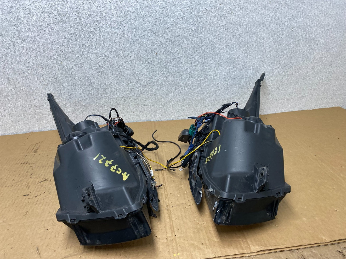 2011 to 2015 Chevrolet Cruze Halogen Left+Right Set Headlights AC7721 DG11