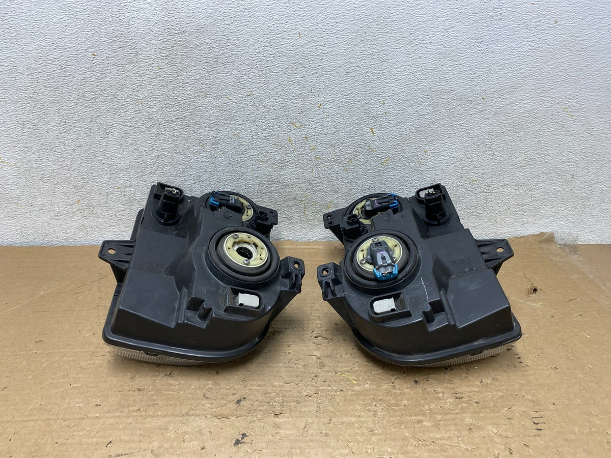 2005 2006 2007 Chrysler 300 Left+Right Halogen Headlights AH9283 DW9
