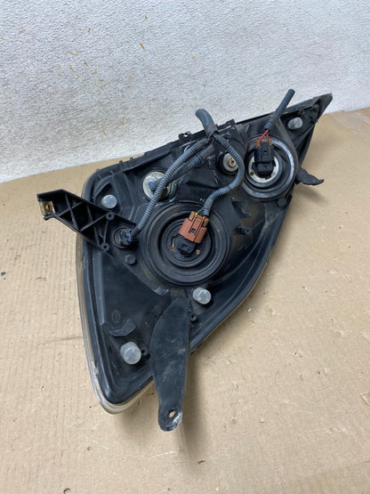 2004-2005 Toyota Sienna Right Passenger Halogen Headlight DEPO AH6794 DW6