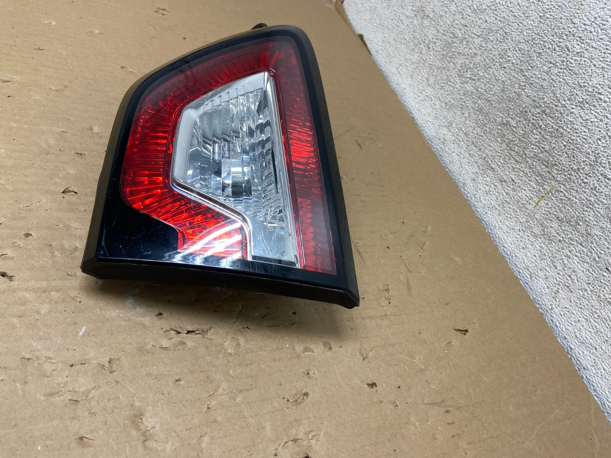2013 - 2017 Chevrolet Traverse Right Passenger RH Inner Tail Light AH2678 DW2