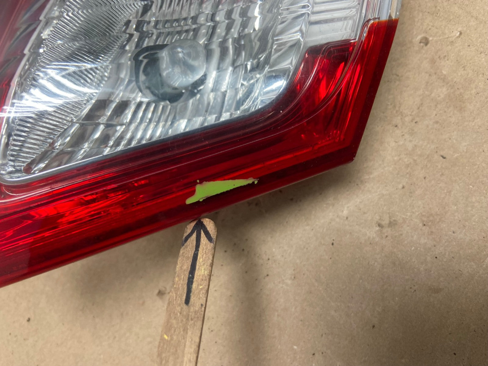 2010 - 2011 Toyota Camry Right Passenger RH Side Inner Tail Light AG3376 LK4