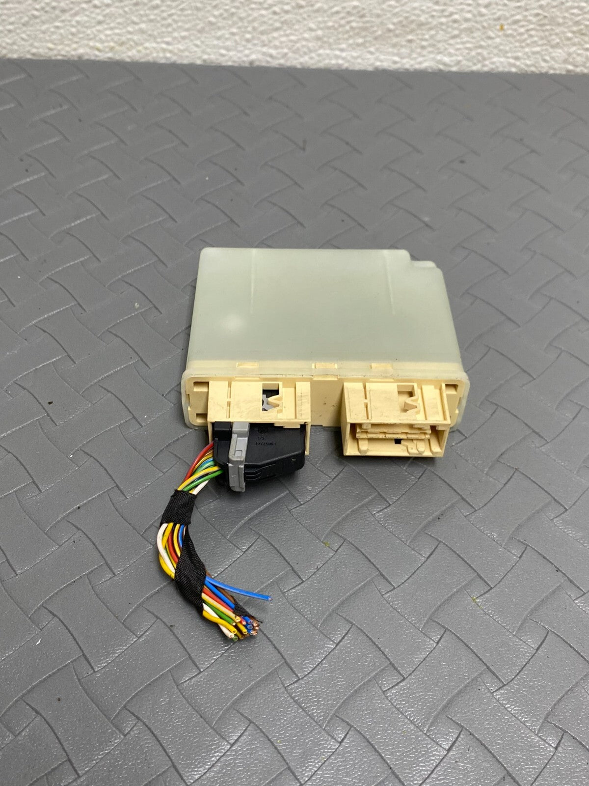 2019 to 2023 BMW 330i G80 PDC Parking Assist Control Module  Unit A2259 DG10