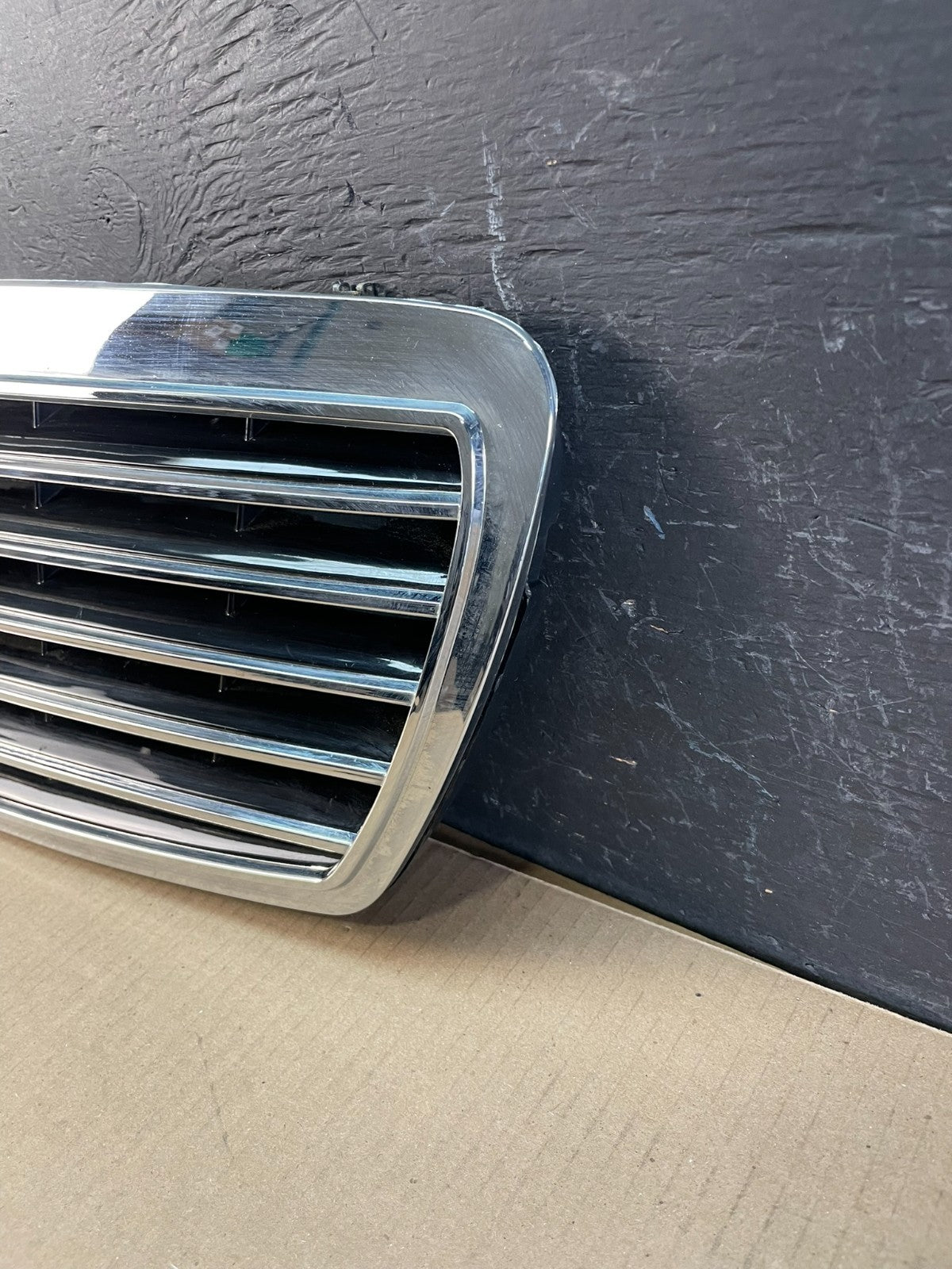 2003 to 2006 Mercedes Benz E-Class Front Upper Grill Grille AC19361