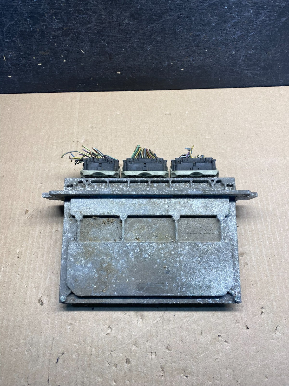 2010 - 2011 Ford Escape 3.0L Engine Control Unit ECU Computer Module AG9404 DW1