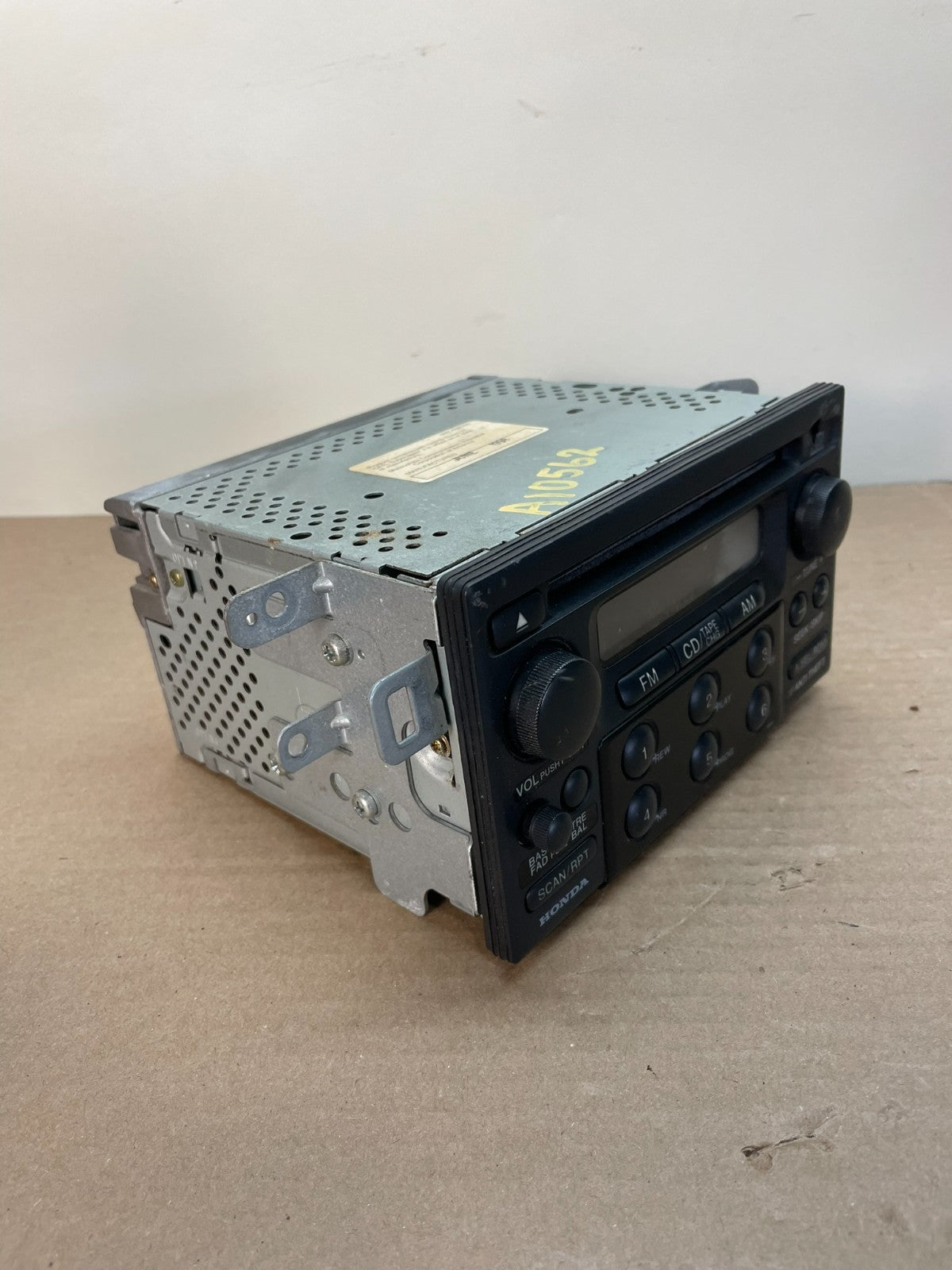 1998 1999 2000 Honda Accord Stereo Radio Receive AM FM CD AI0562 DG1