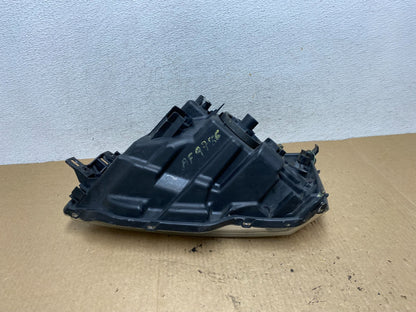 2004 - 2011 Mitsubishi Endeavor Headlight Right Passenger Rh Side AF9786 DW5