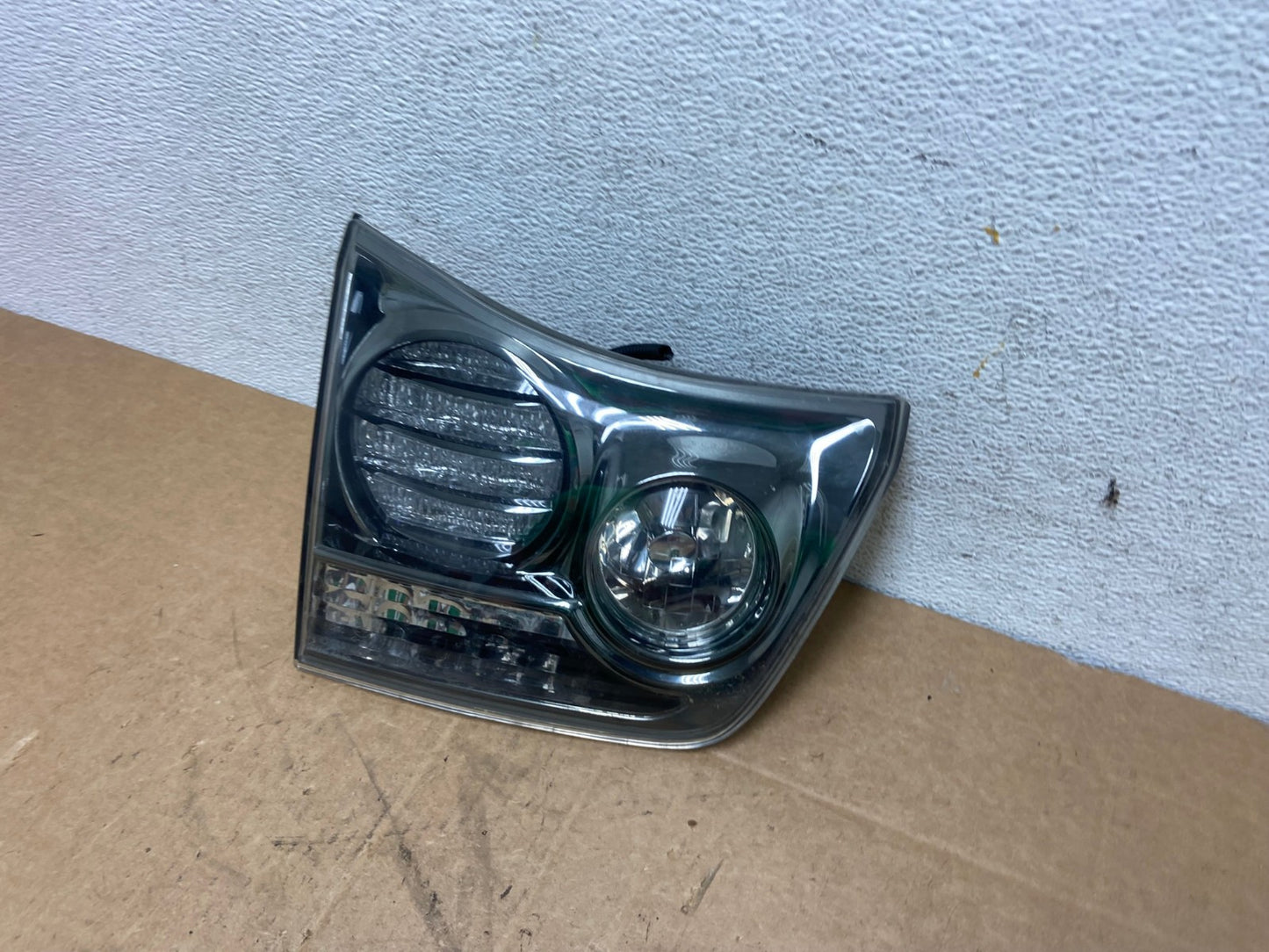 2006 to 2007 Lexus RX400H Left Driver LH Side Inner Tail Light AD6342 LK1