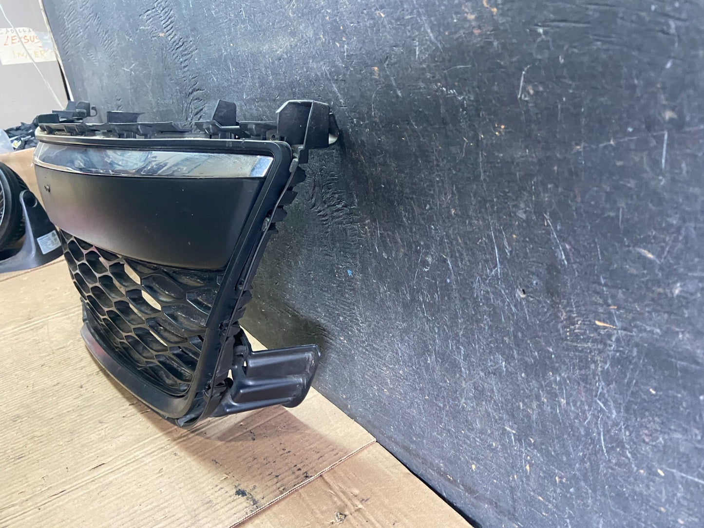 2010-2012 Mazda CX-7 BFront Bumper Cover Lower Grille O8100 DG1