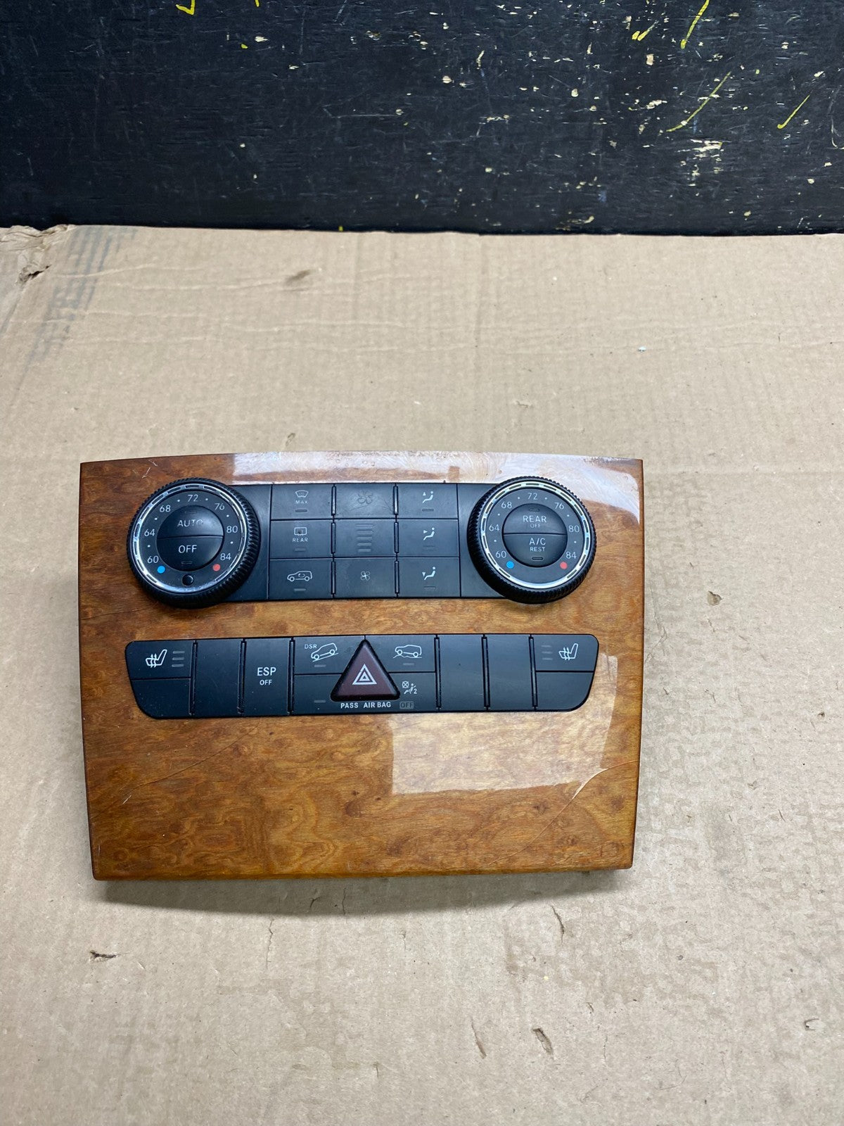 2006 to 2008 Mercedes W251 R350 AC Temp Heater Climate Control OEM Y9963 DG0