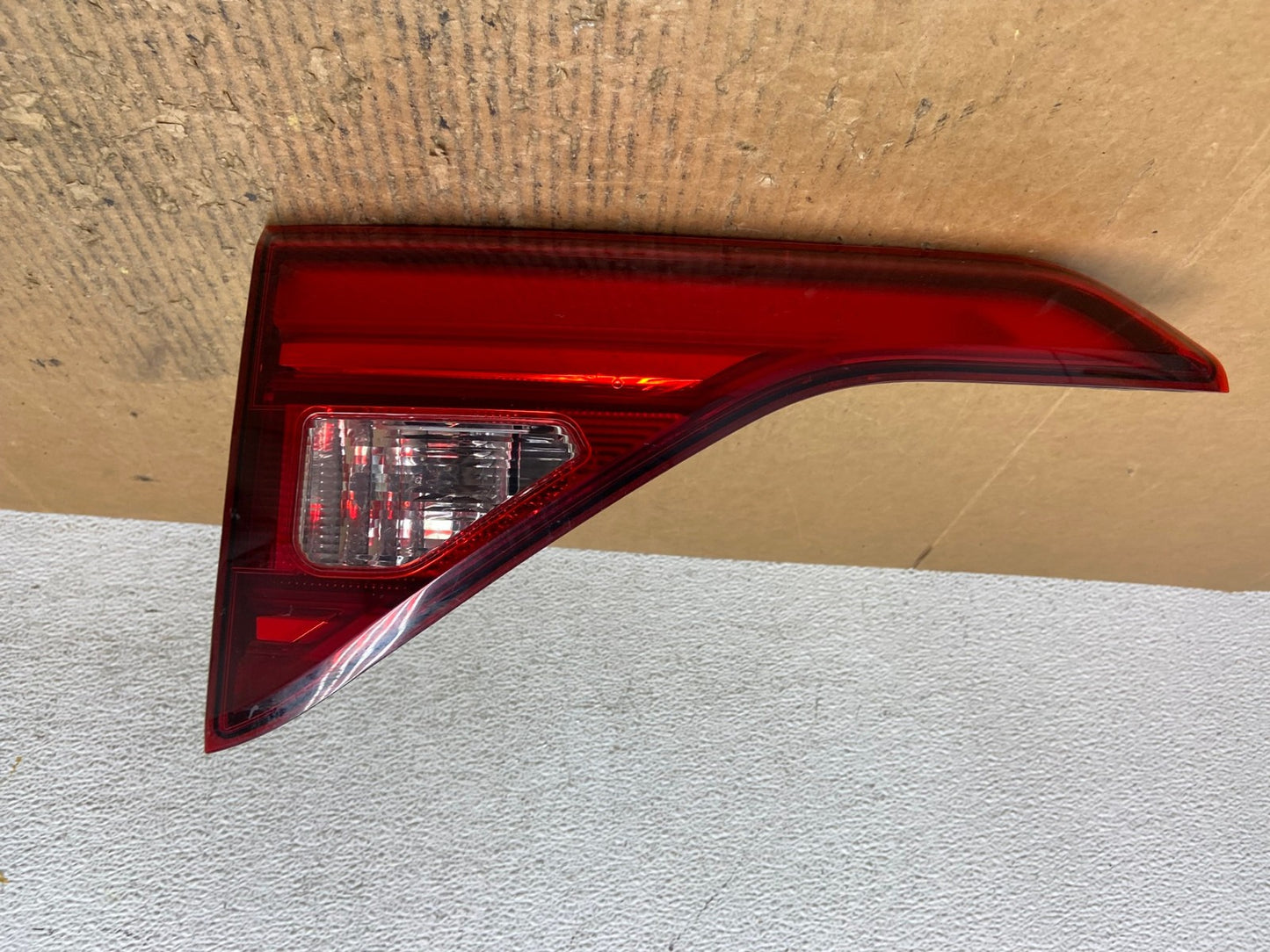 2017 2018 2019 GMC Acadia Left Driver LH Side Inner Tail Light AE2670 LK0