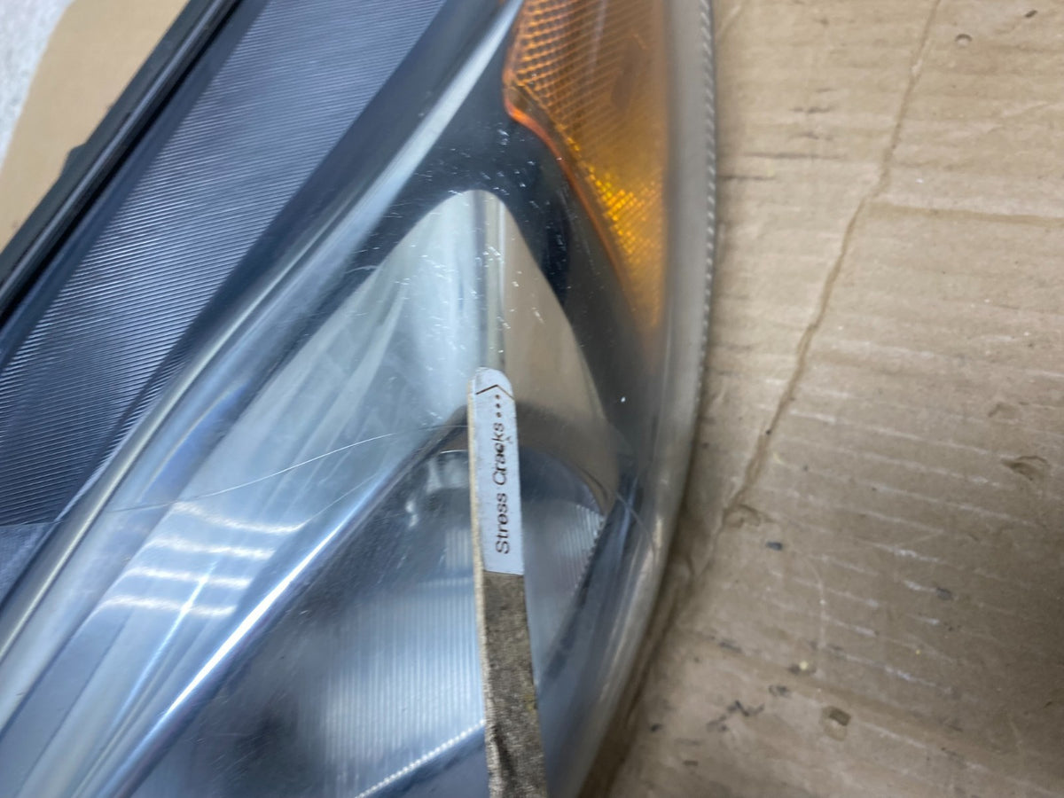 2014 to 2019 Ford Fiesta Left Driver LH Halogen Headlight AI1313 DW4