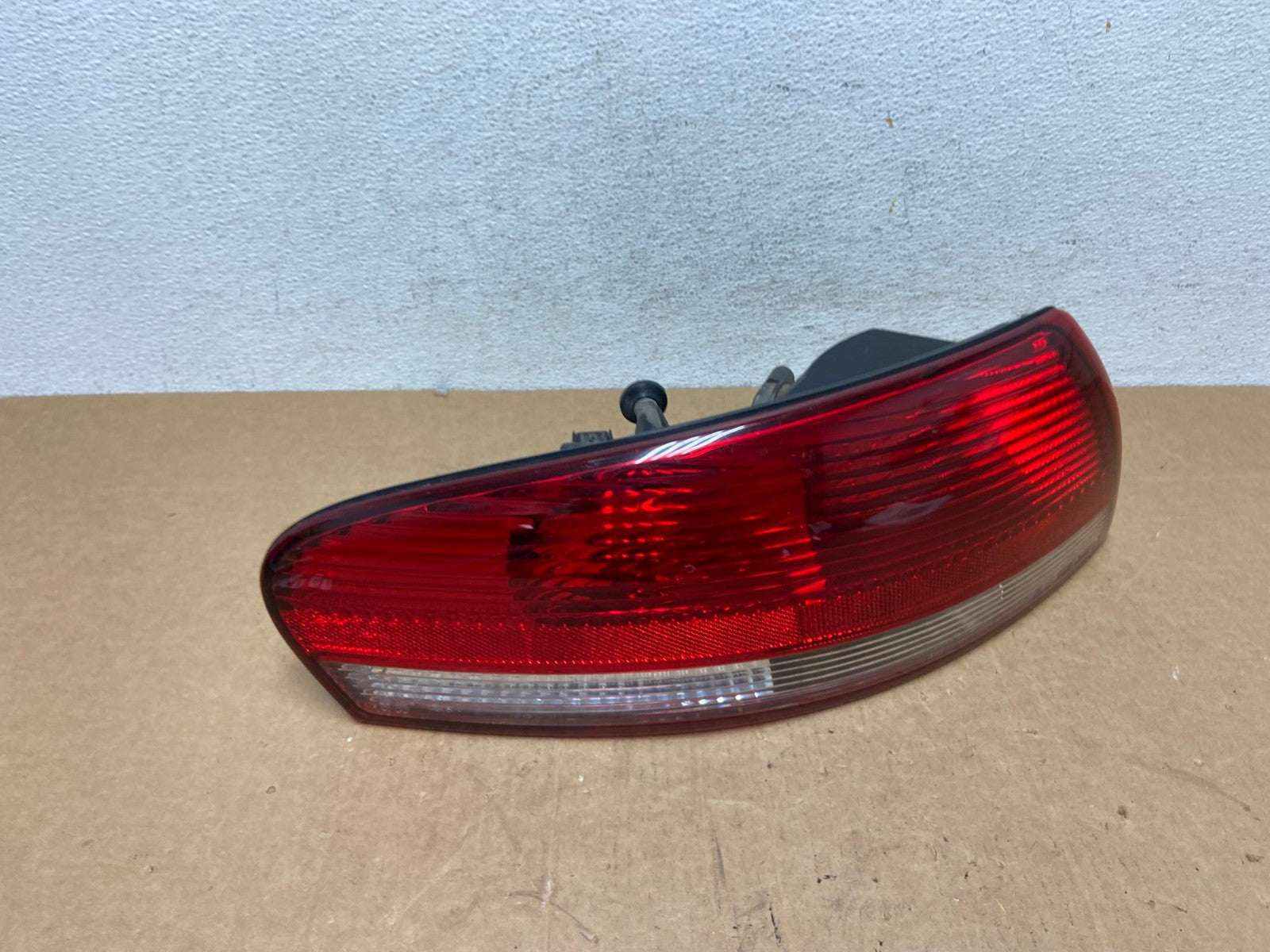 2001-2006 Chrysler Sebring Convertible Left Driver LH Tail Light AD6161 LK2