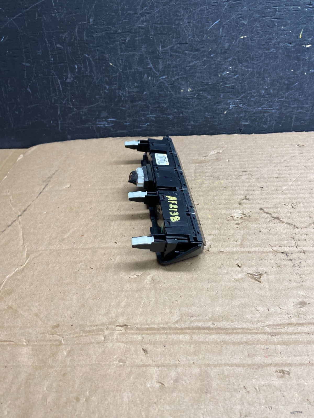 2016 2017 2018 Kia Sorento Heated Seat Switch Panel AF2138 DG1