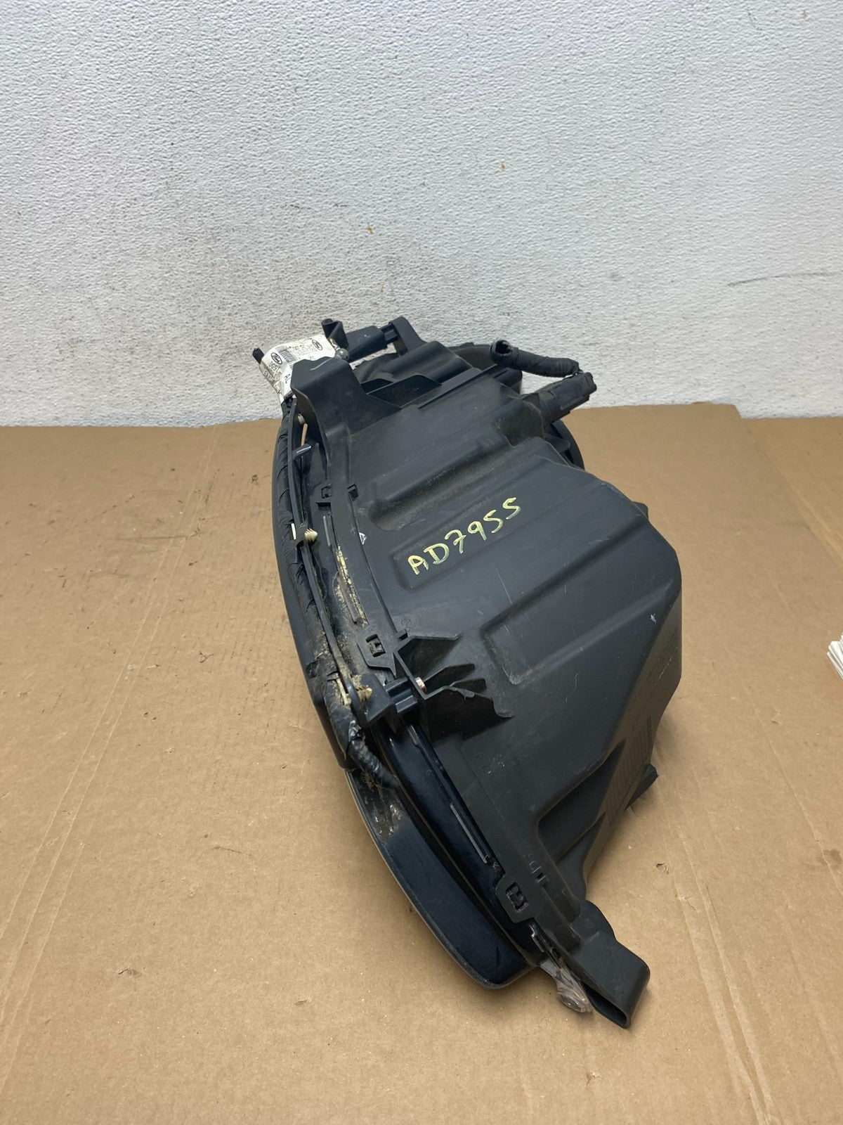 2013 to 2016 Ford Fusion Left Driver Lh Side Headlight AB6654 DW7