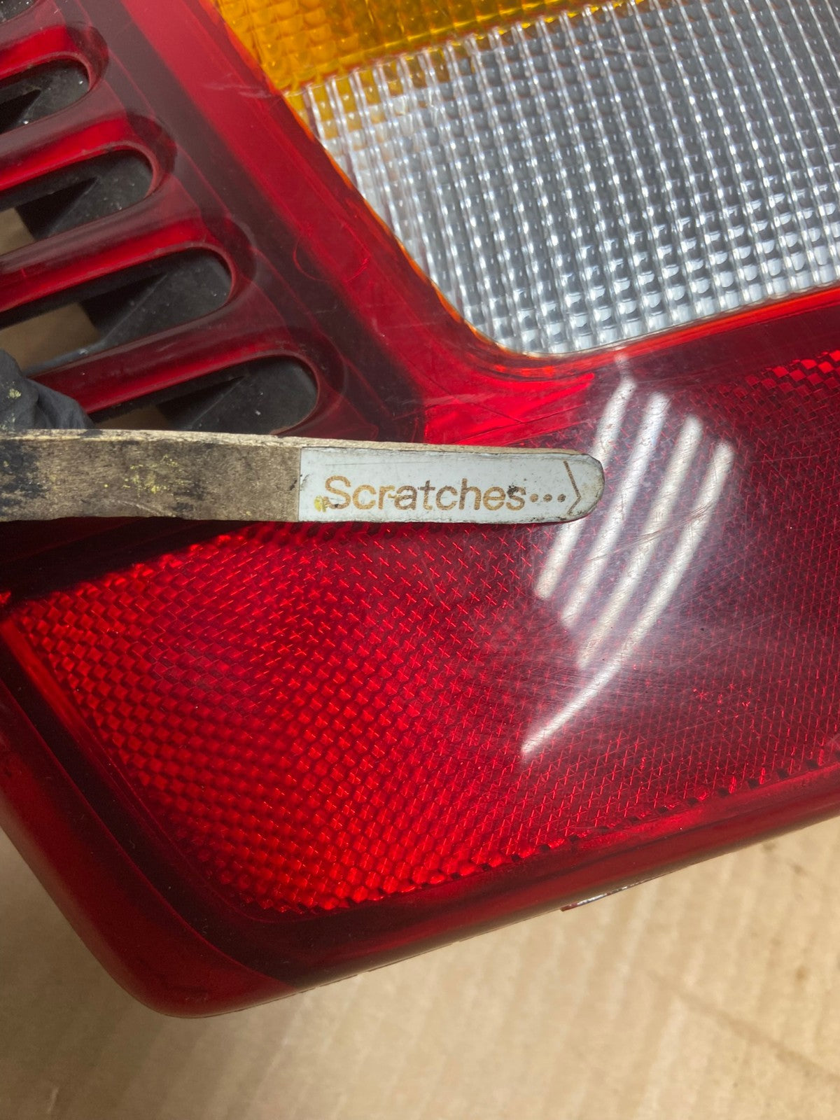 1999 - 2004 Jeep Grand Cherokee WJ Left Driver Lh Tail Light AI6904 LK3