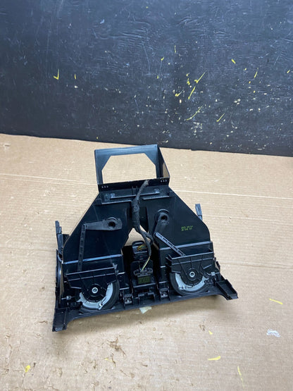 2005 - 2010 Volkswagen Jetta Rabbit Center Cosnole Dash Air Vent W1653 DG4