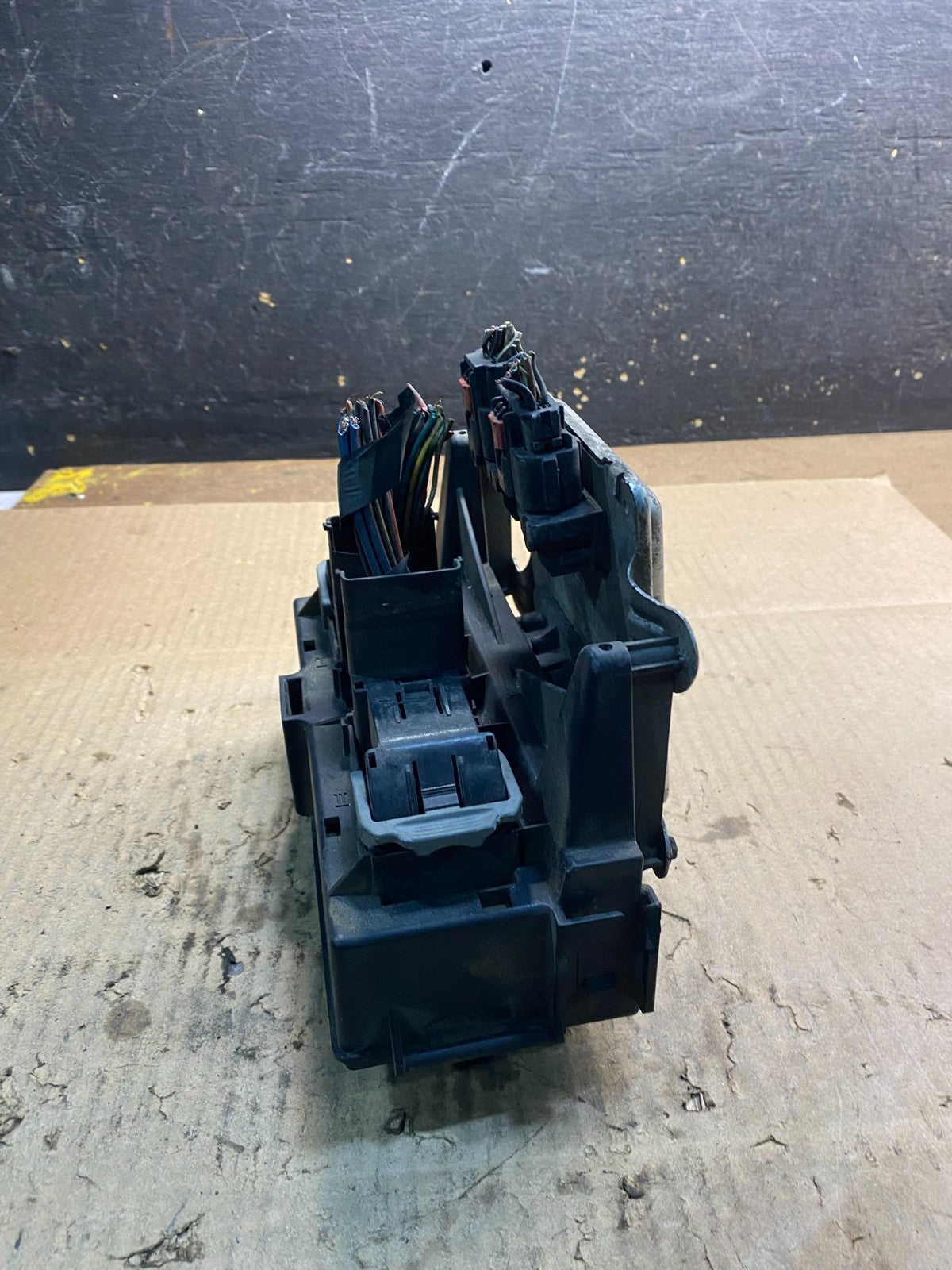 2007 Jeep Grand Cherokee Body Control Module BCM Power Fuse Box Z5008 DG3
