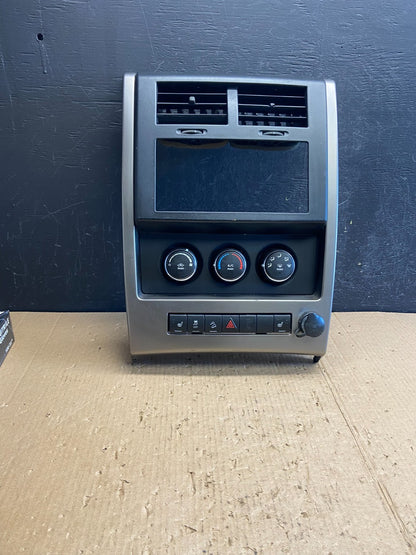 2008 to 2012 Jeep Liberty Dash Climate Temperature Control Radio Bezel AE4153 DG0
