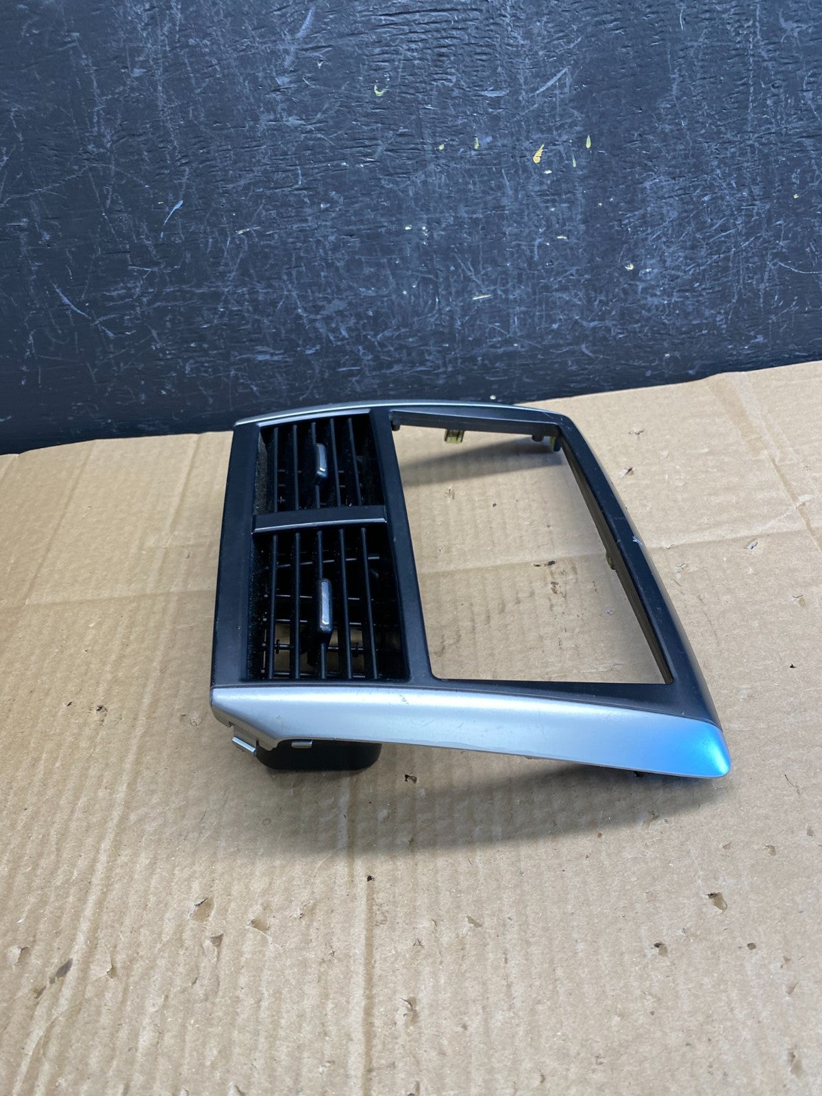 2009 to 2013 Subaru Forester Dash Radio Trim Bezel Center Vent AC9424 DG2