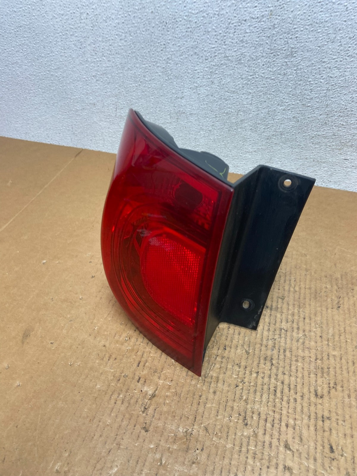2009 to 2014 Volkswagen Routan Left Driver LH Side Tail Light AE0362 DW1