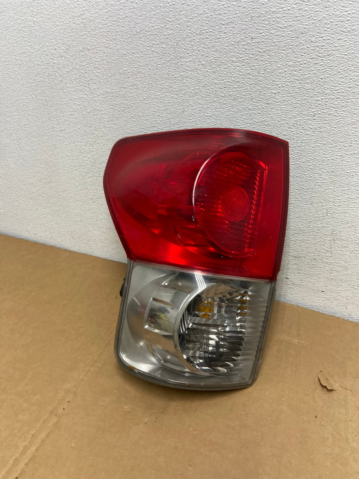 2007 to 2013 Toyota Tundra Left Driver LH Tail Light AC8350 LK0