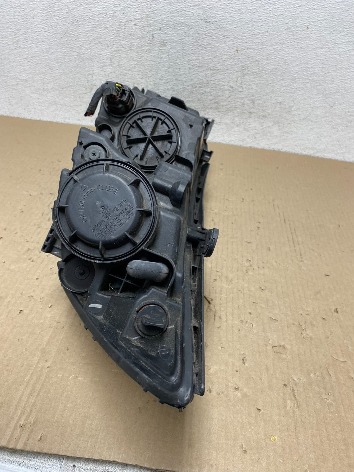 2014 2015 Kia Optima Right Passenger RH Side Headlight Halogen AE9783 DW6
