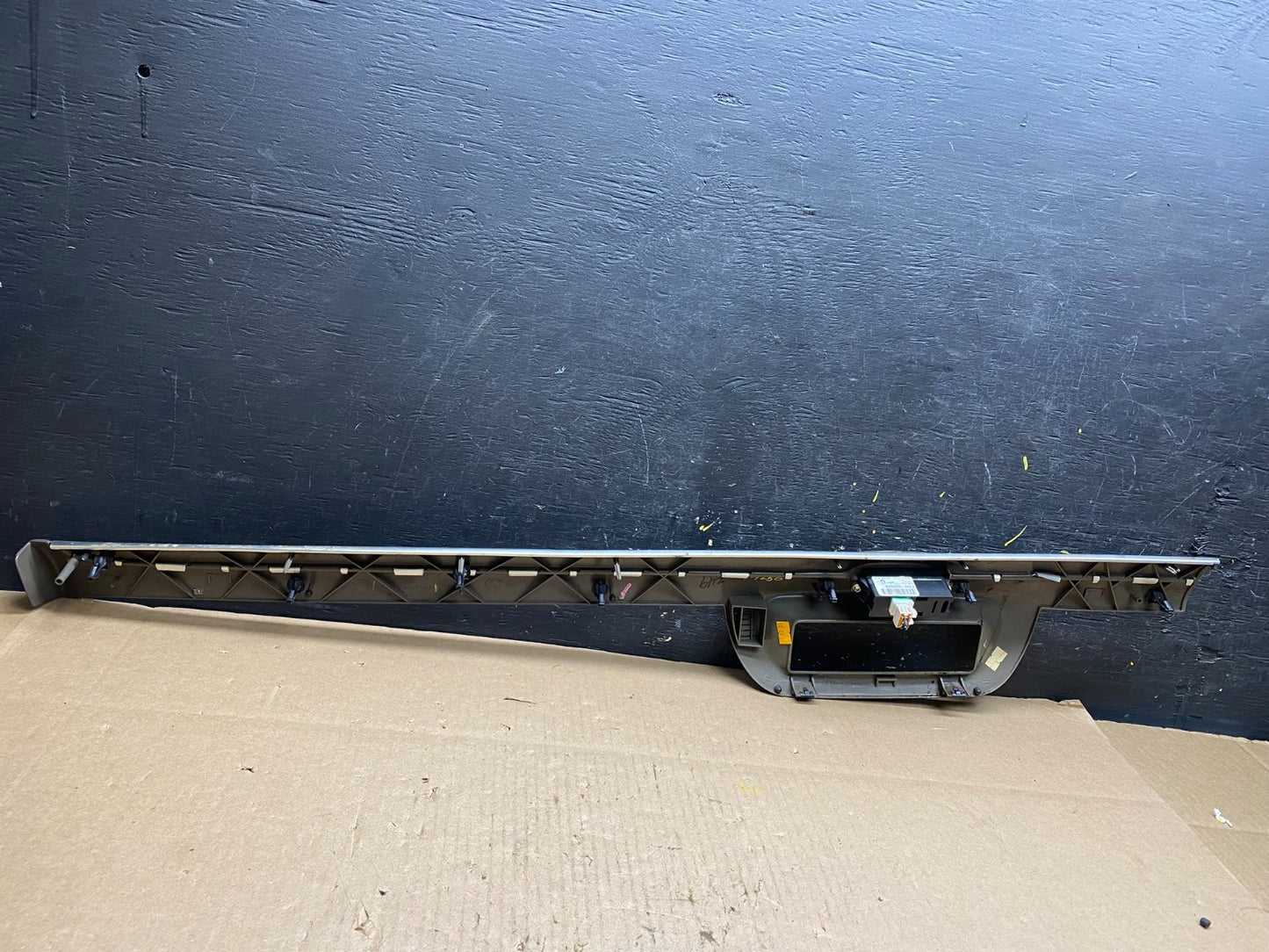 1992-1997 Ford Crown Victoria Dash Trim Bezel Climate Control Clock OEM T4656 DG4