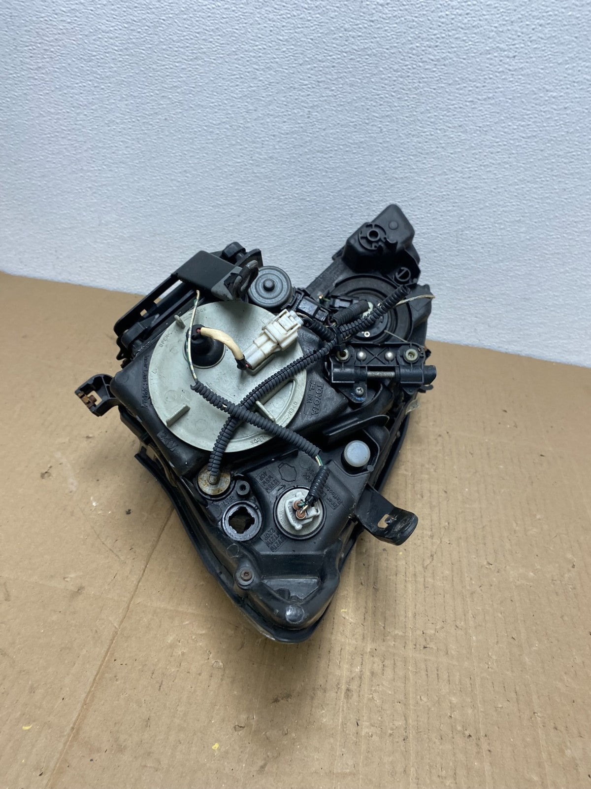 2004 - 2009 Lexus RX330 RX350 Xenon Right Passenger Side Headlight OEM AB8210 DW7