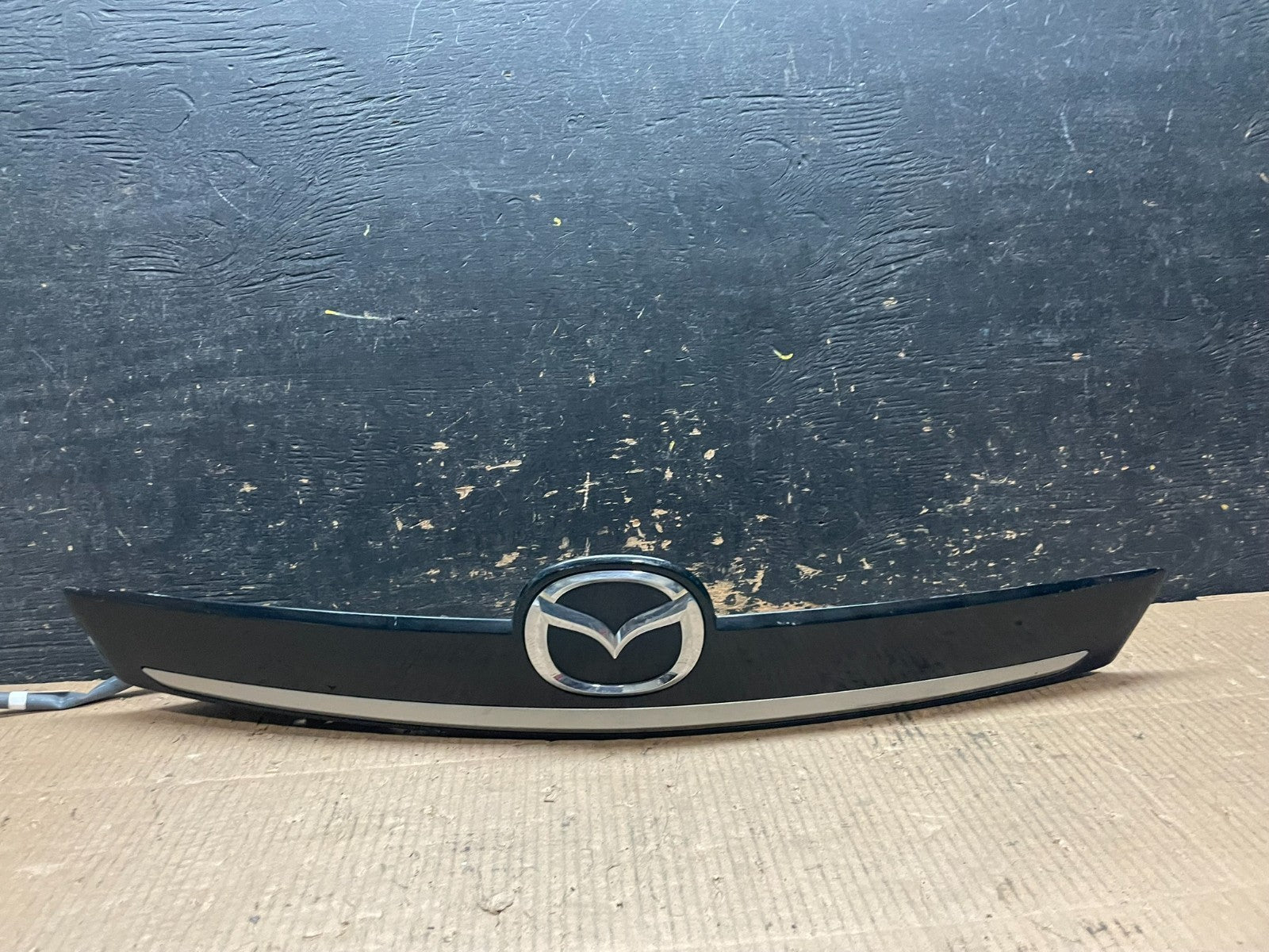 2007-2014 Mazda CX-9 Trunk Lid Garnish Panel Molding Trim Backup Camera Y6267 DG0