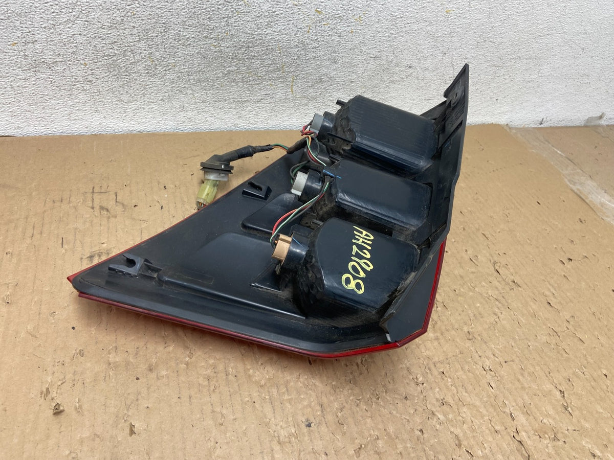 2006 to 2011 Suzuki Grand Vitara Left Driver LH Tail Light AH2908 DG5