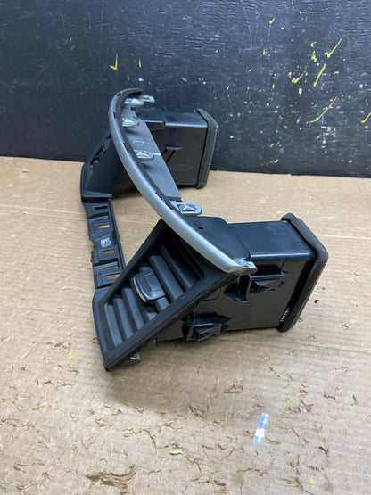 2013 to 2020 Nissan Pathfinder Center Dash Radio Trim Bezel  Surround W1951 DG2
