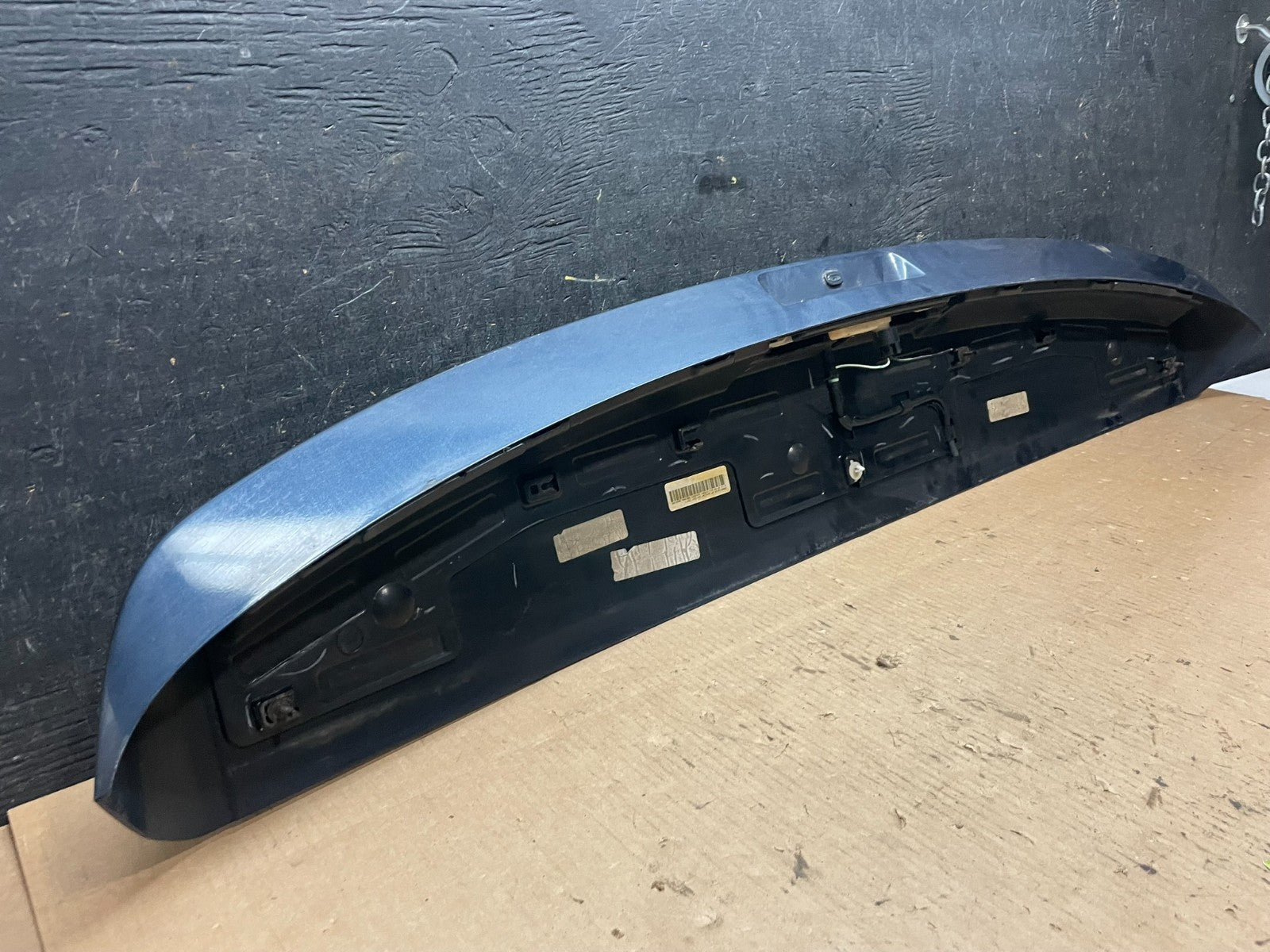 2009 to 2014 Volkswagen Routan Rear Spoiler OEM AA2435 DG12