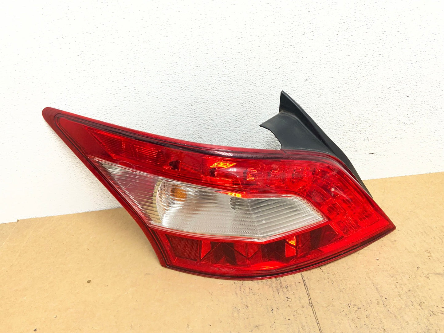 2009 2010 2011 Nissan Maxima Left Driver Lh Side Tail light OEM AC3701 LK0