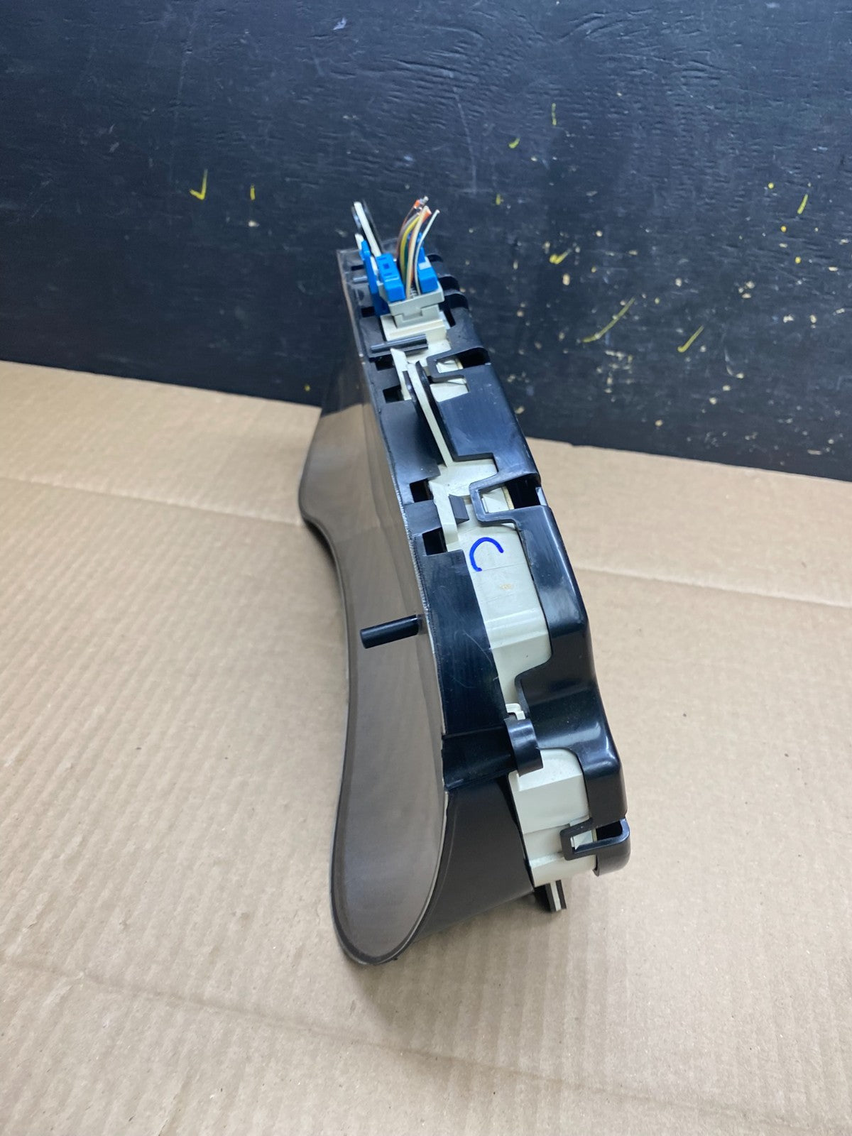 2002 to 2009 Chevrolet Trailblazer Speedometer Cluster Gauge U5848 DG2